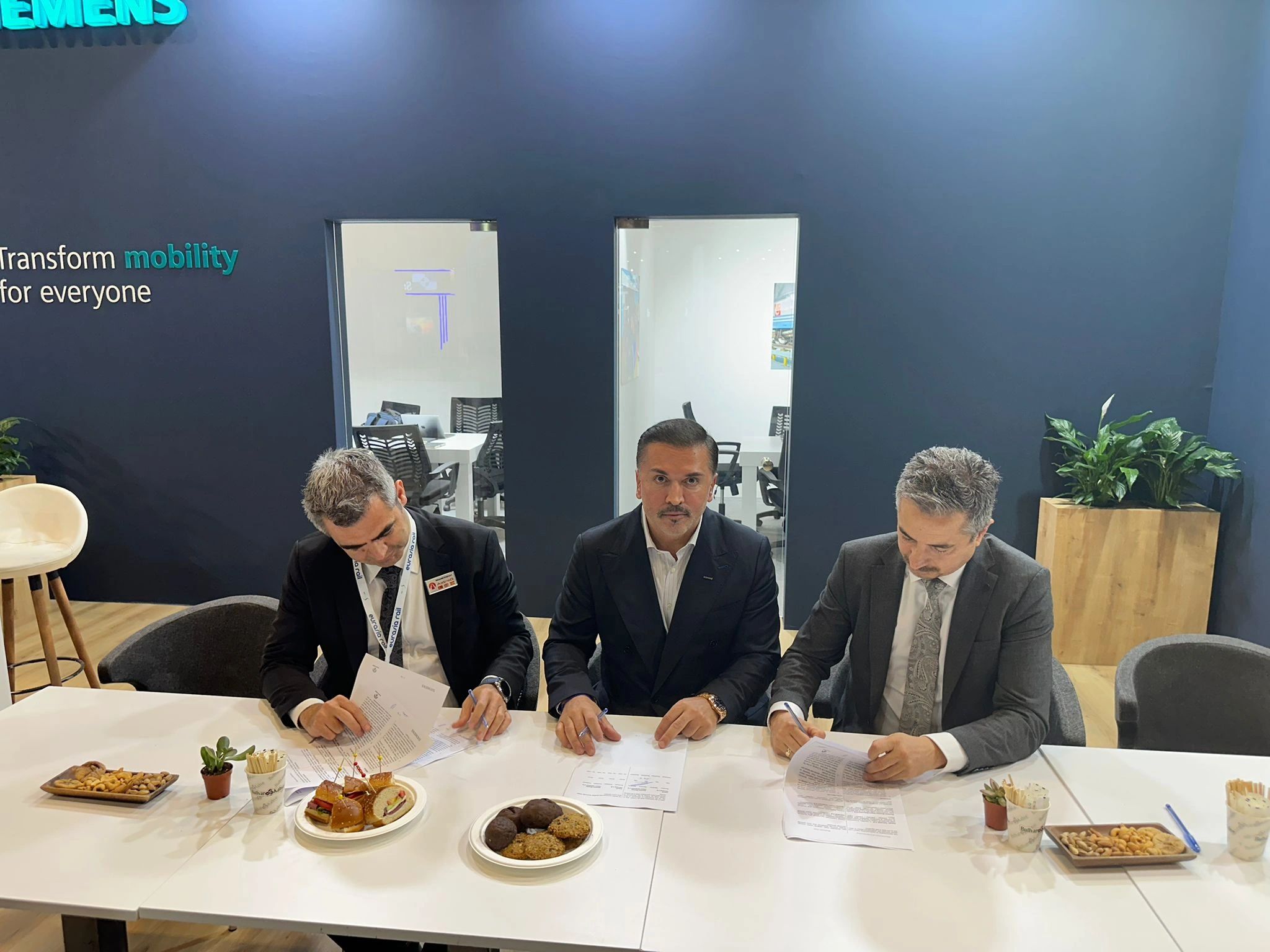 AstraG ve Siemens Mobility project-based strategic cooperation protocol